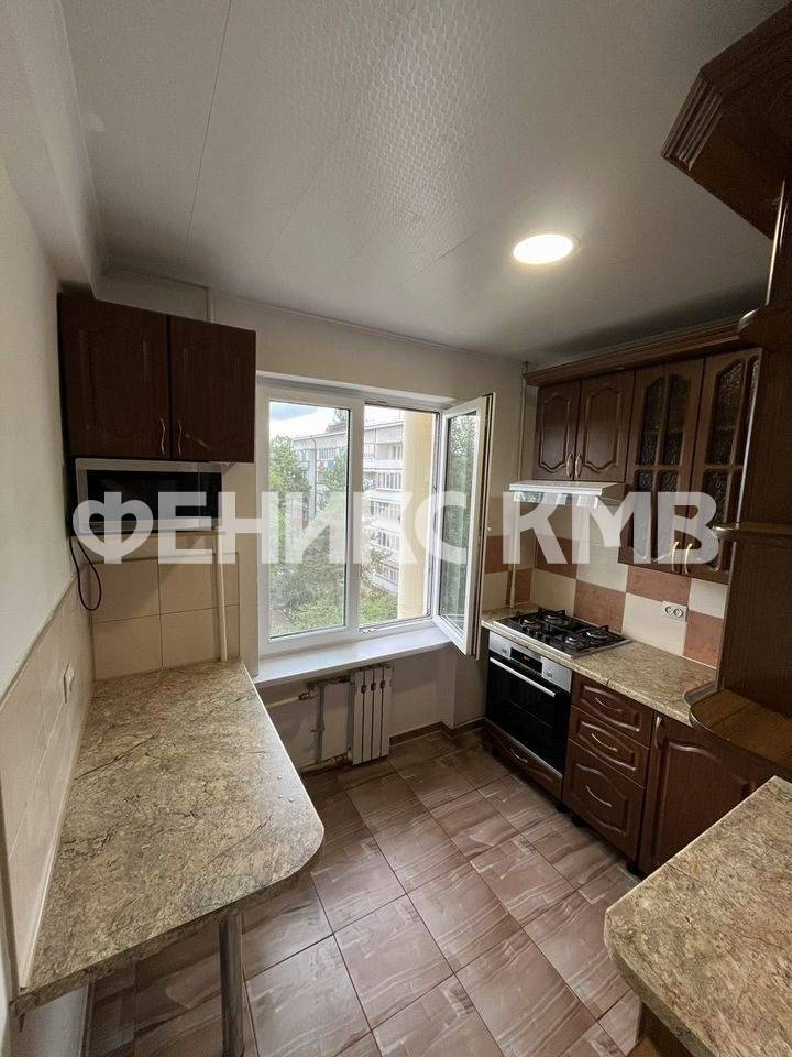 photo_5363848875334563365_y