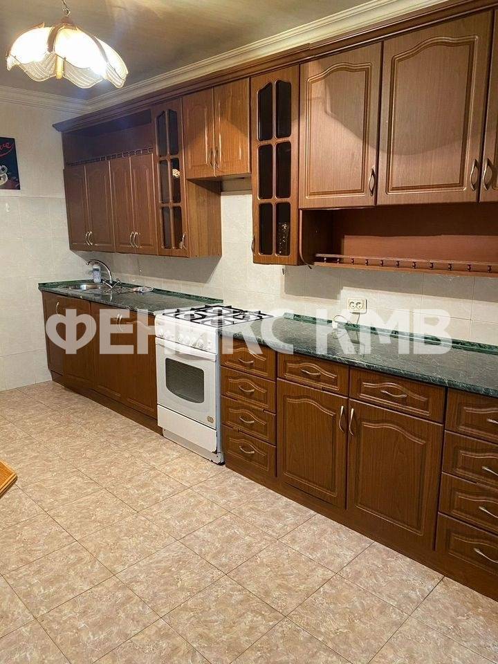 photo_5375481334694277290_y