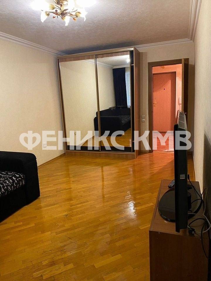 photo_5375481334694277291_y