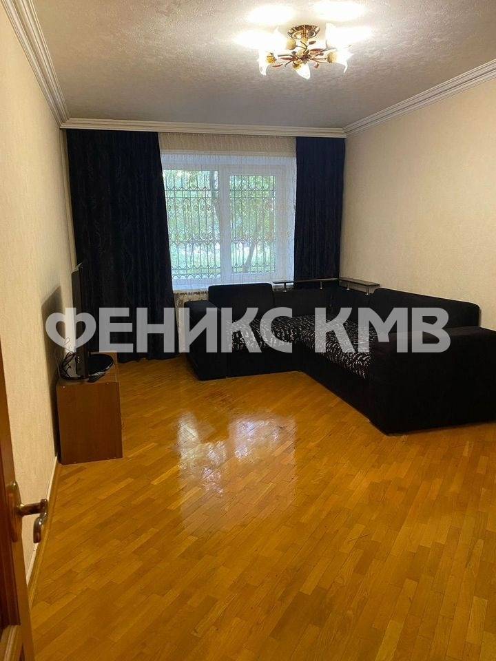 photo_5375481334694277292_y