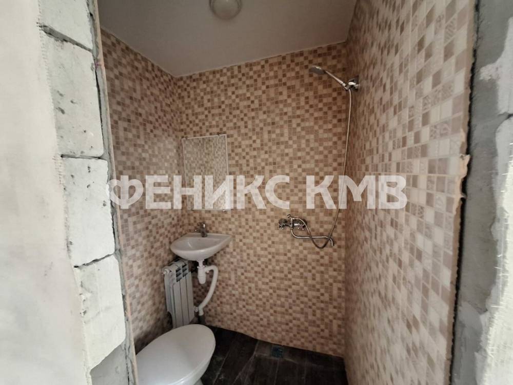 photo_5361753231941825158_y