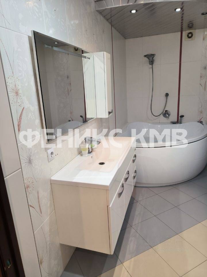 photo_5343693663261297187_y