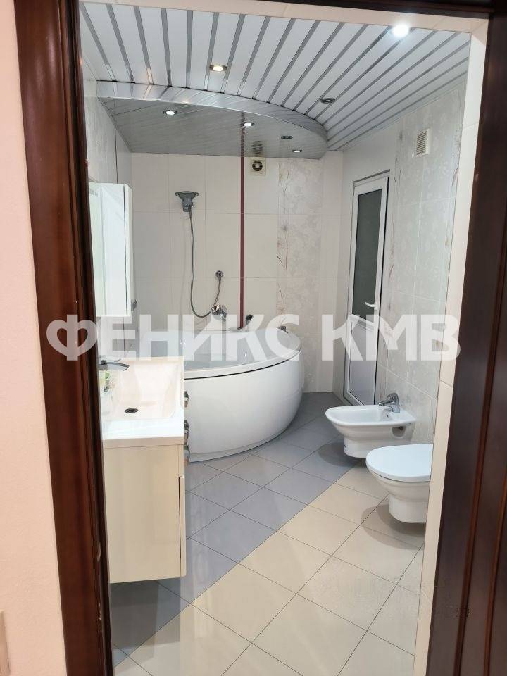 photo_5343693663261297188_y