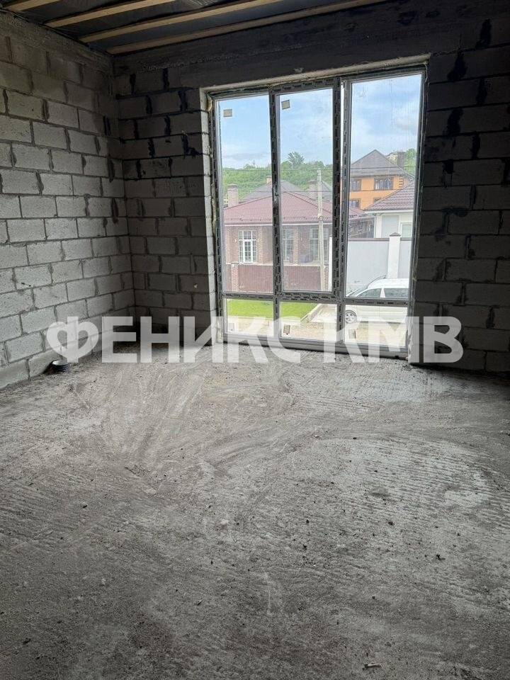 photo_5397995918332129599_y