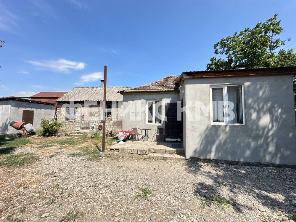 3 постройки на участке