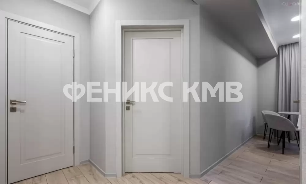 1000273173
