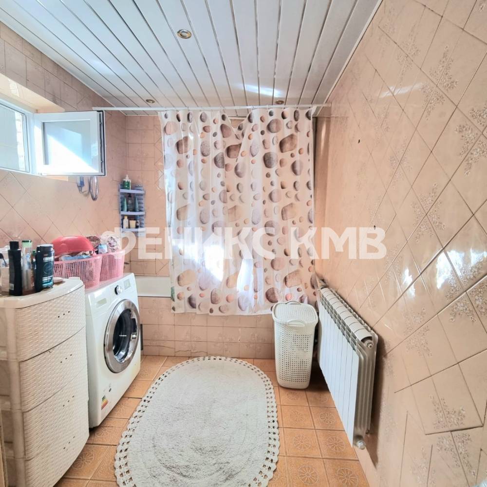 ee7bfc0b-f023-4295-b2c5-b2a735f89943