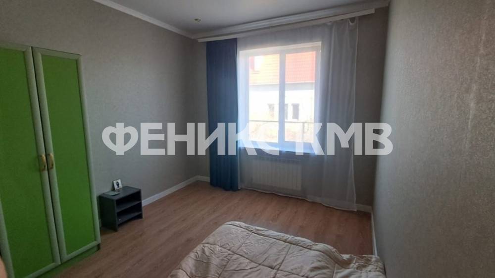 photo_5269263778397154145_y