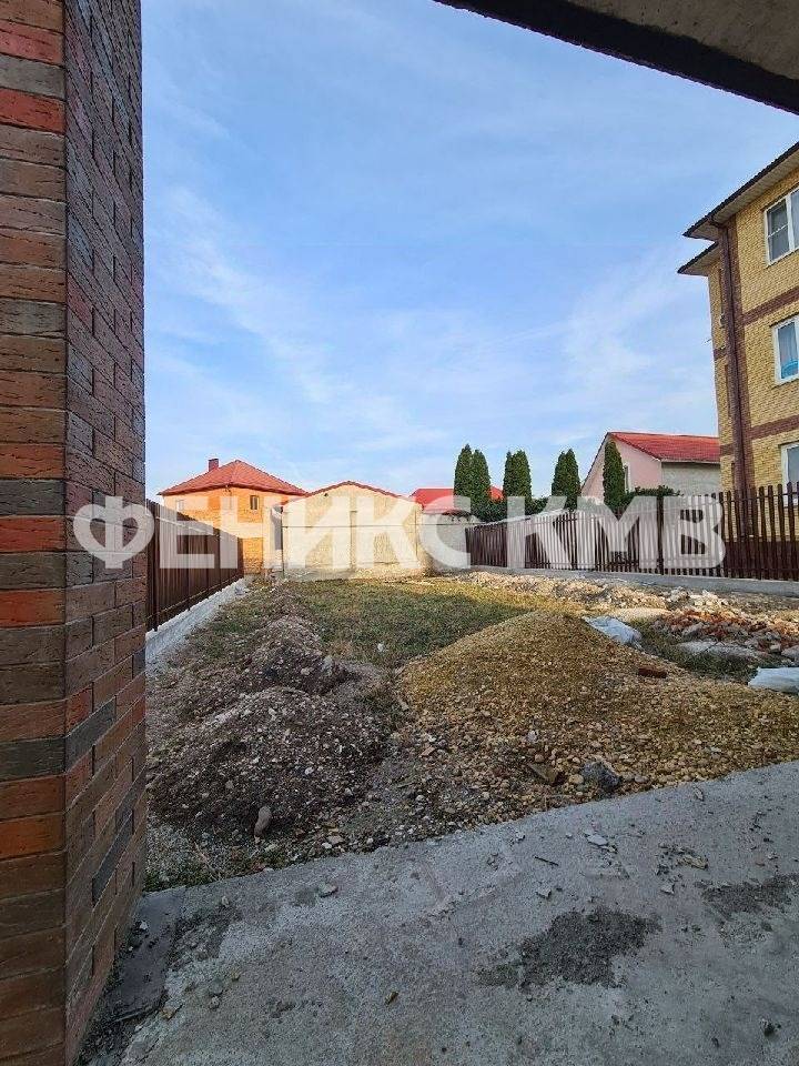 photo_5456172629040945959_y