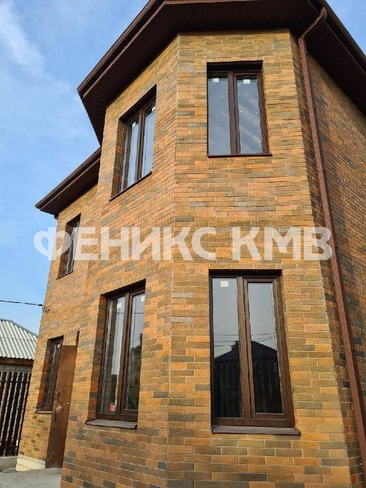 photo_5456172629040945960_y