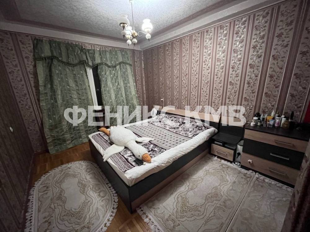 photo_5447610676160880542_y