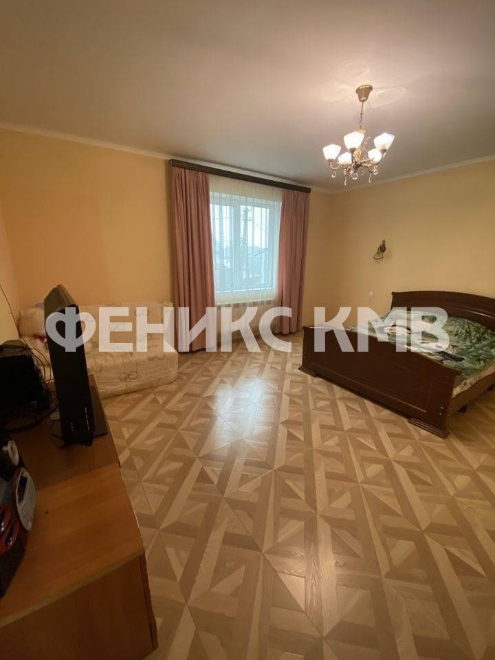 photo_5199455153789457746_y