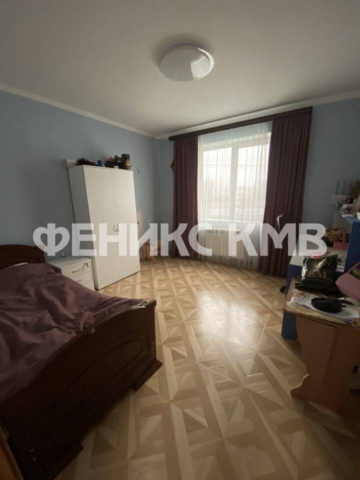 photo_5199455153789457739_y