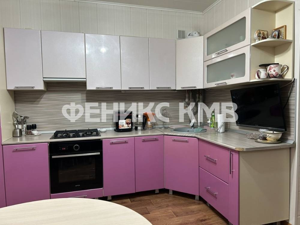 photo_5208548351174367535_y