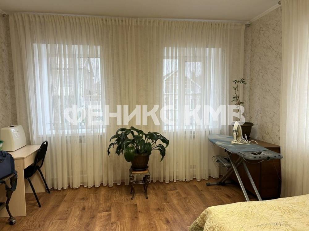 photo_5208548351174367530_y