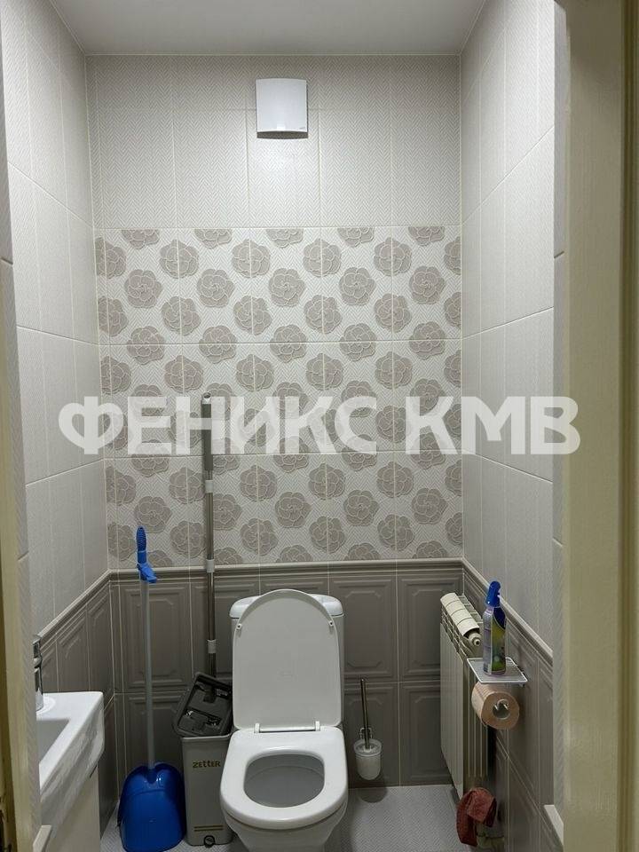 photo_5208548351174367531_y