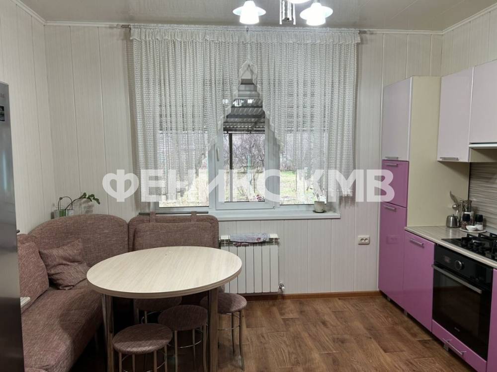 photo_5208548351174367538_y