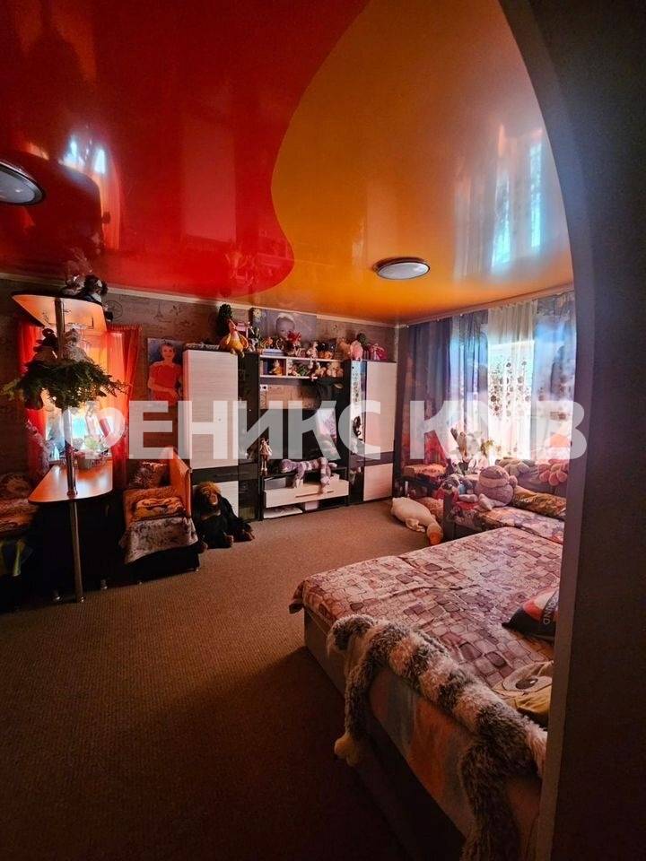 photo_5327763702574871029_y