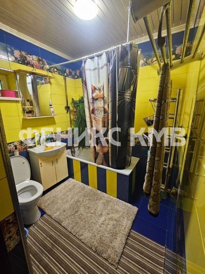 photo_5327763702574871031_y