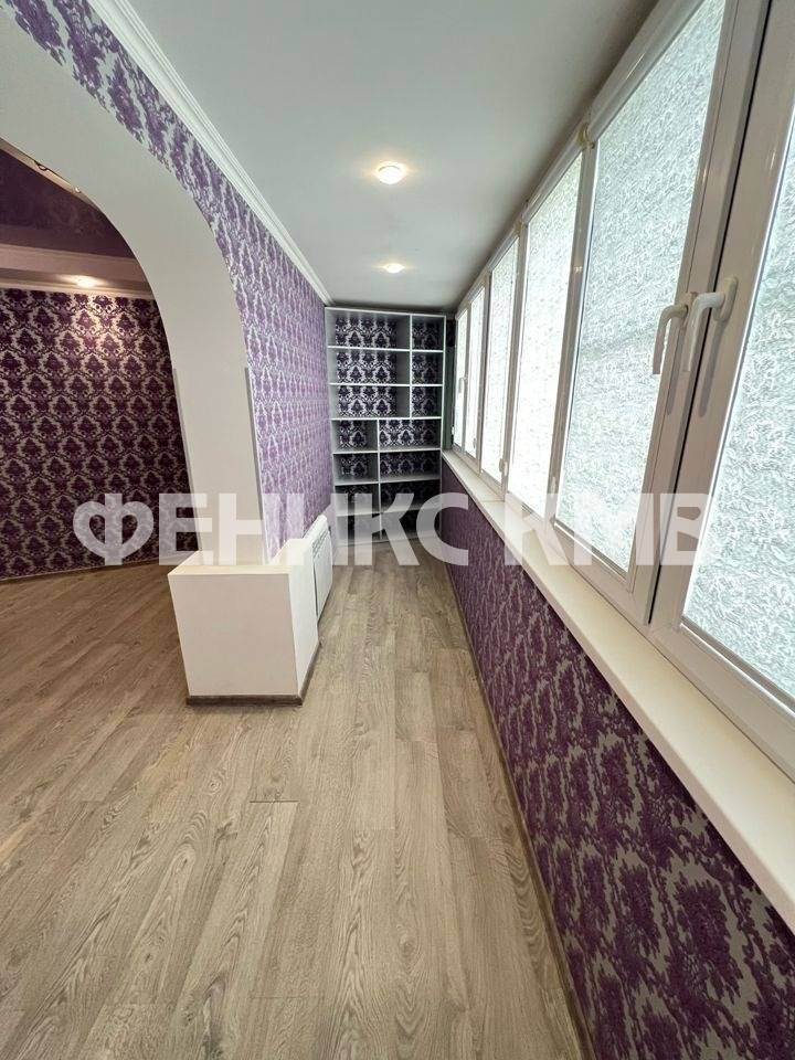 photo_5318912191589637402_y