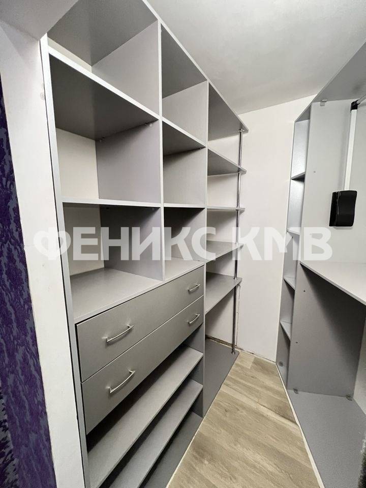 photo_5318912191589637404_y