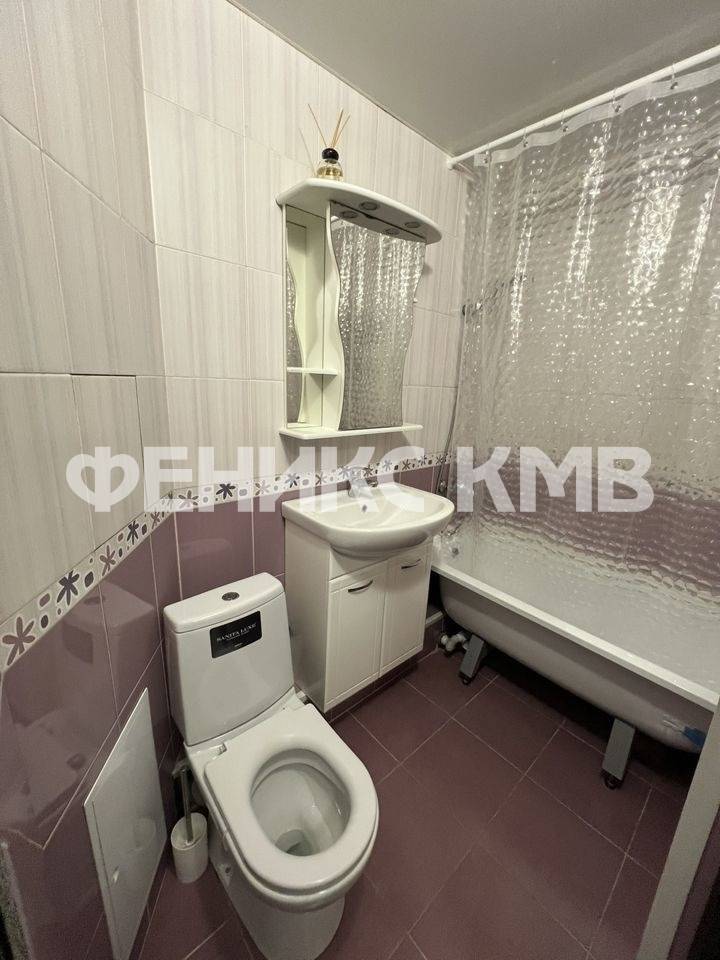 photo_5318912191589637409_y