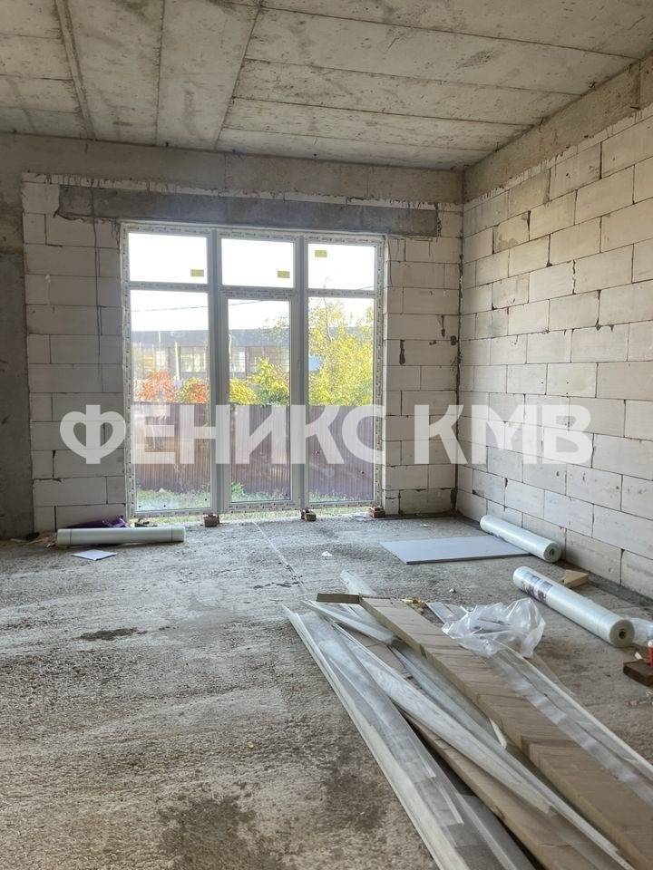 photo_5190681063884710707_y