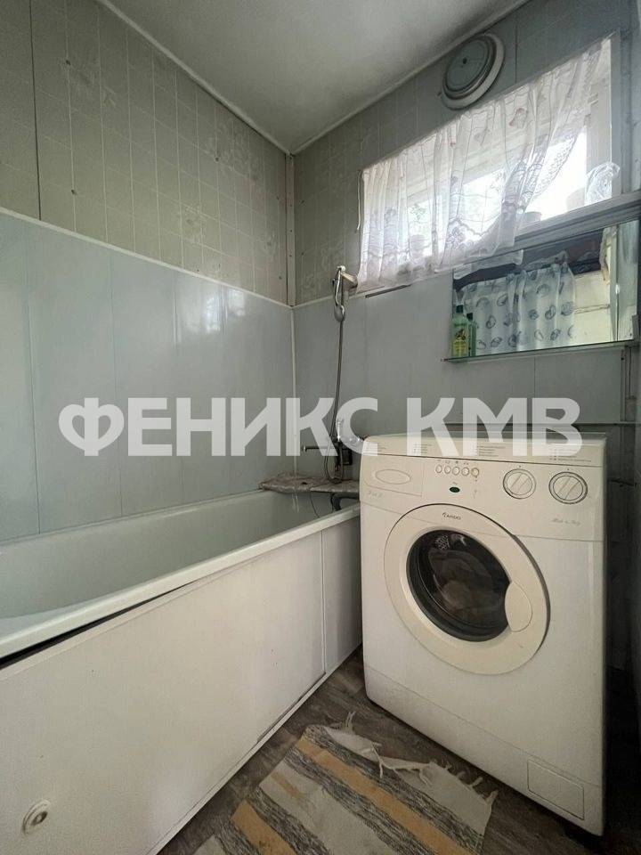 photo_5222328839642931623_y