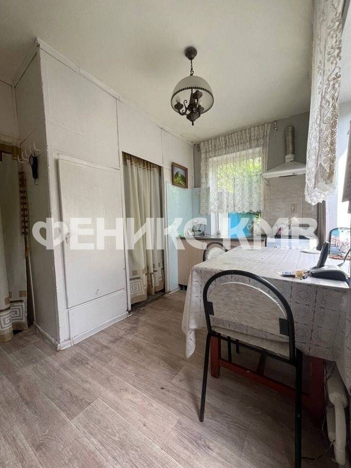 photo_5222328839642931628_y