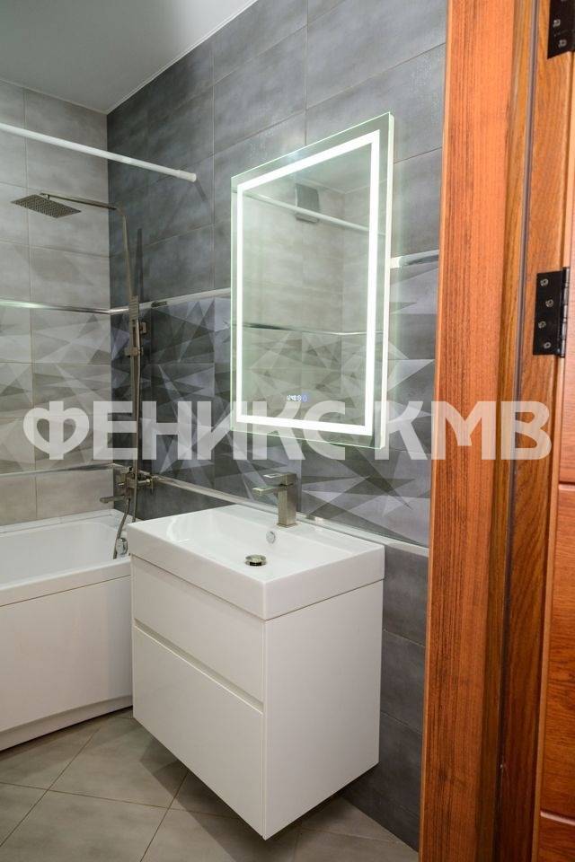 photo_5337203005604355068_y