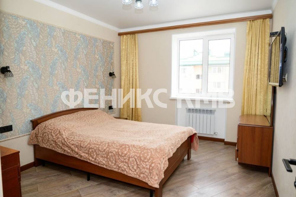 photo_5337203005604355059_y