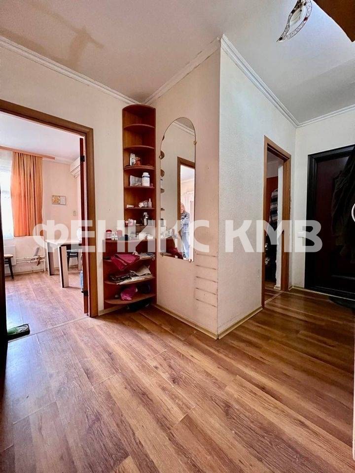 photo_5472284962628692390_y