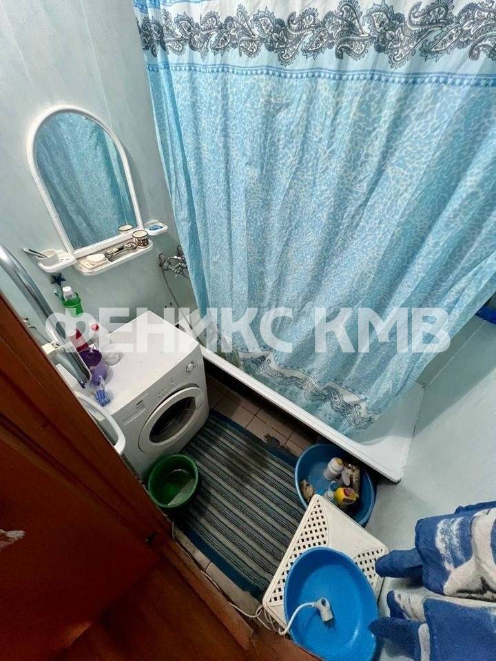 photo_5472284962628692399_y