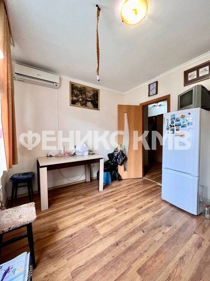 photo_5472284962628692406_y