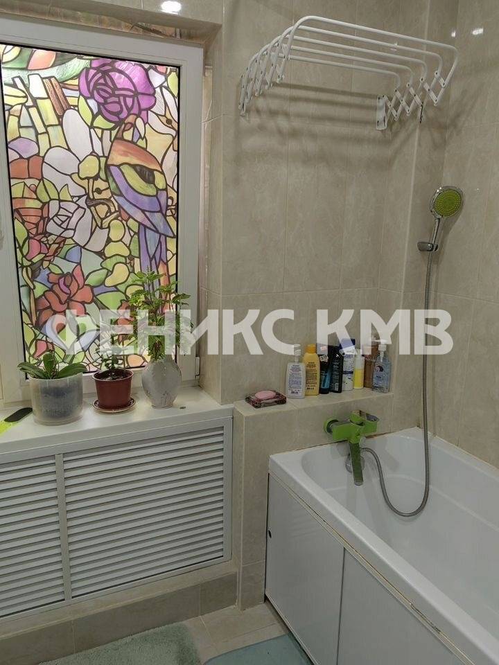 photo_5381938998412438261_y