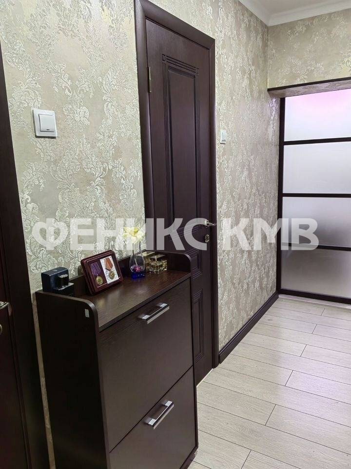 photo_5381938998412438244_y