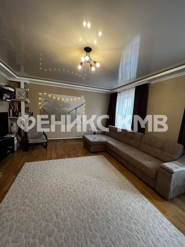 photo_5413516864987981181_y