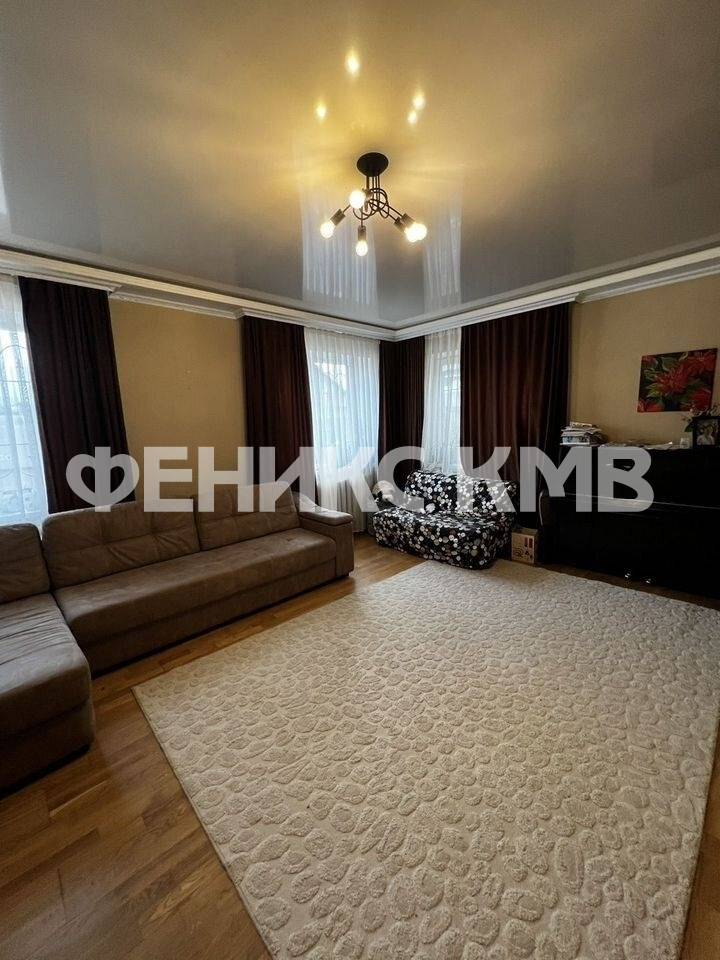 photo_5413516864987981185_y