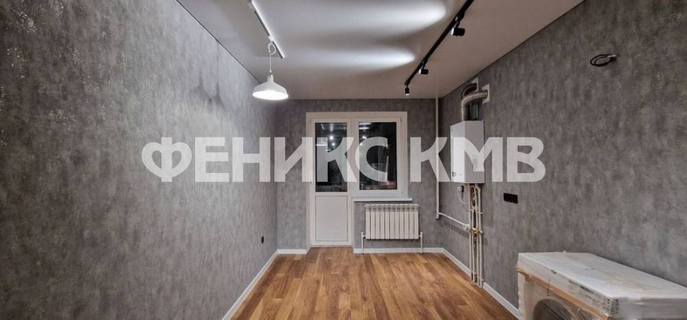 photo_5471970102871189642_y