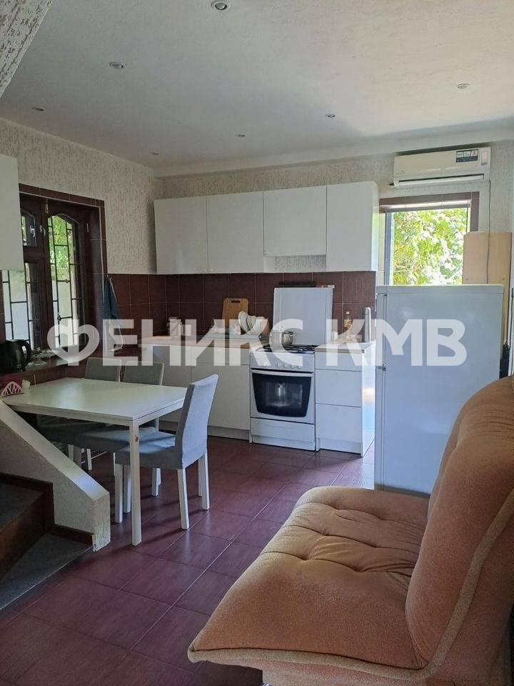 photo_5285329249596730188_y