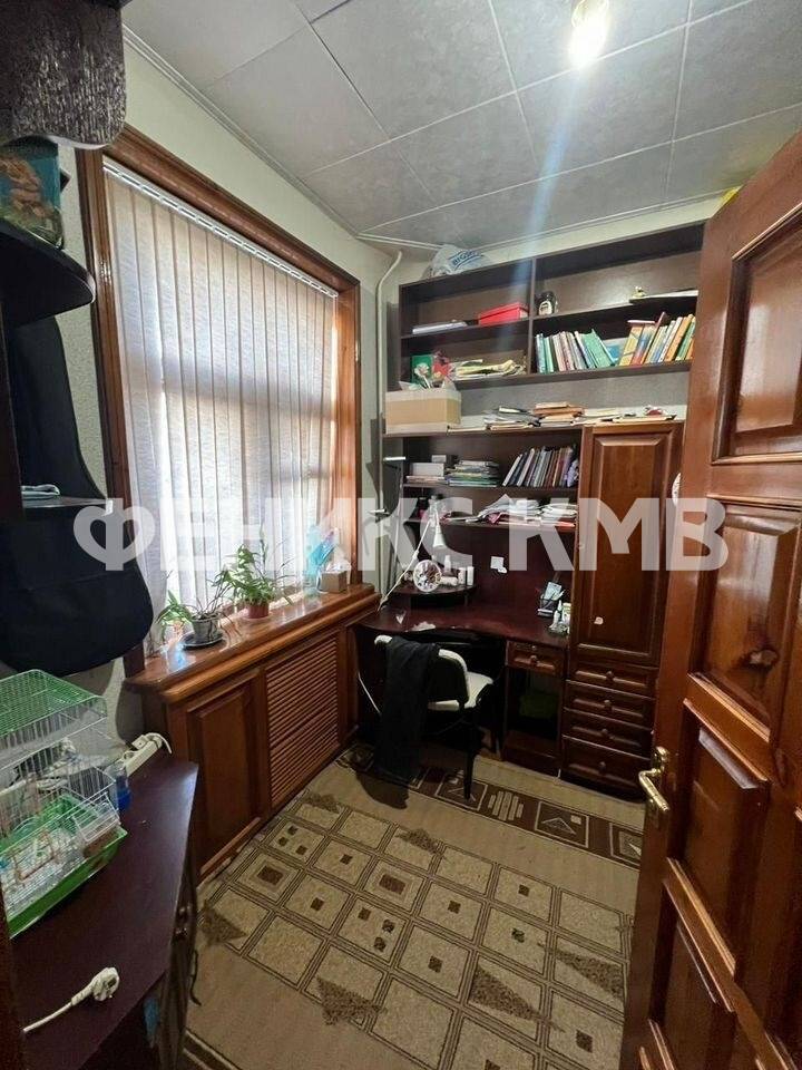 photo_5438576710669955351_y