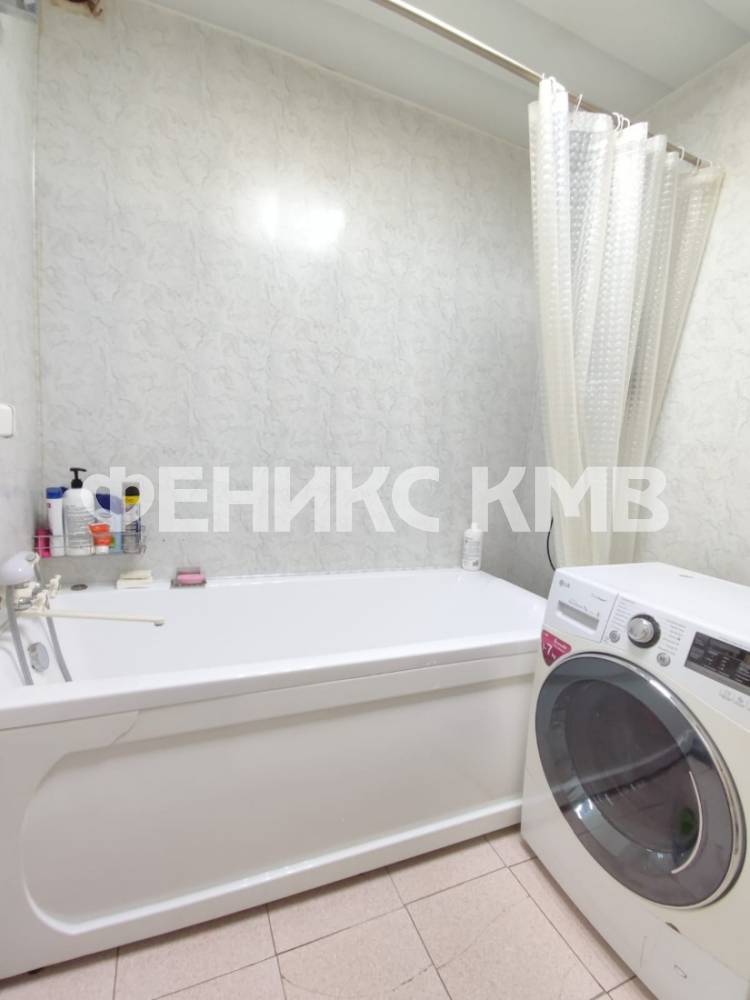 ec3055b7-2bf8-4bb0-b900-8e4d72fd2e95