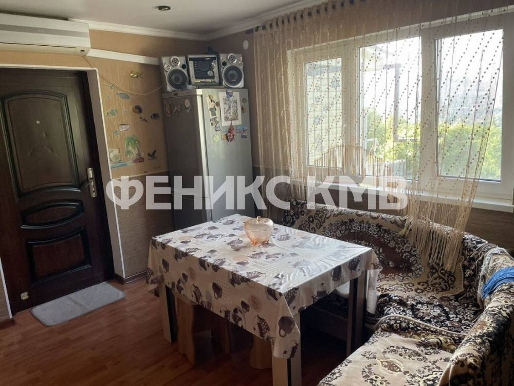 photo_5260483924646293903_y