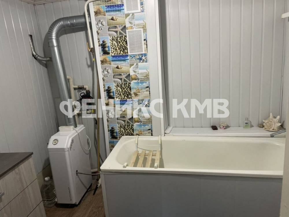 photo_5260483924646293910_y