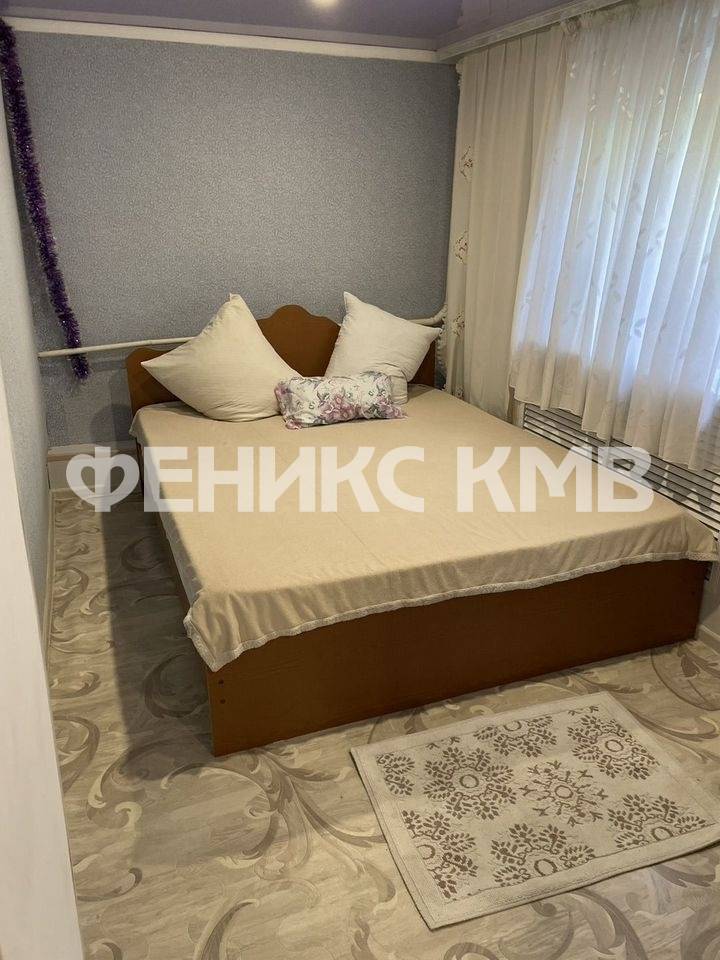 photo_5260483924646293895_y