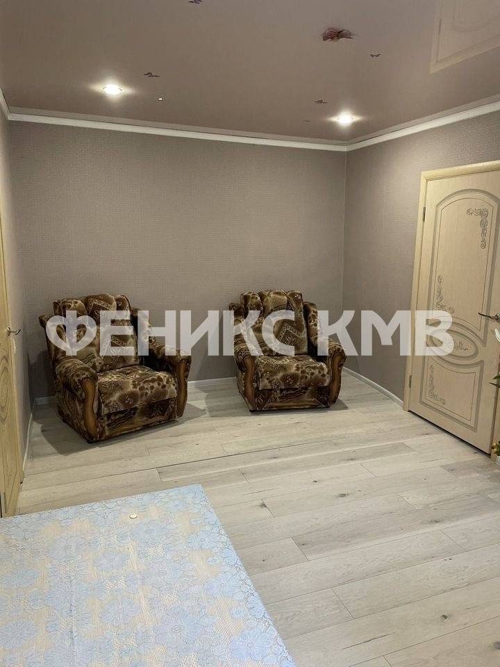 photo_5260483924646293897_y