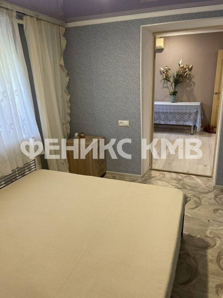 photo_5260483924646293898_y