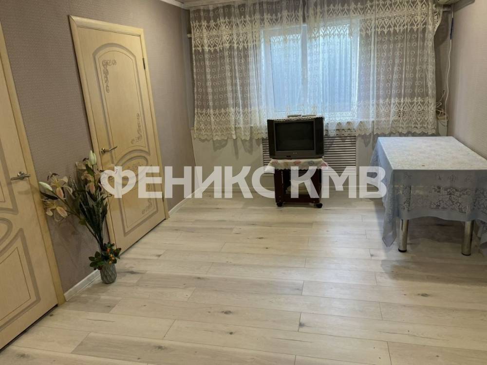 photo_5260483924646293901_y