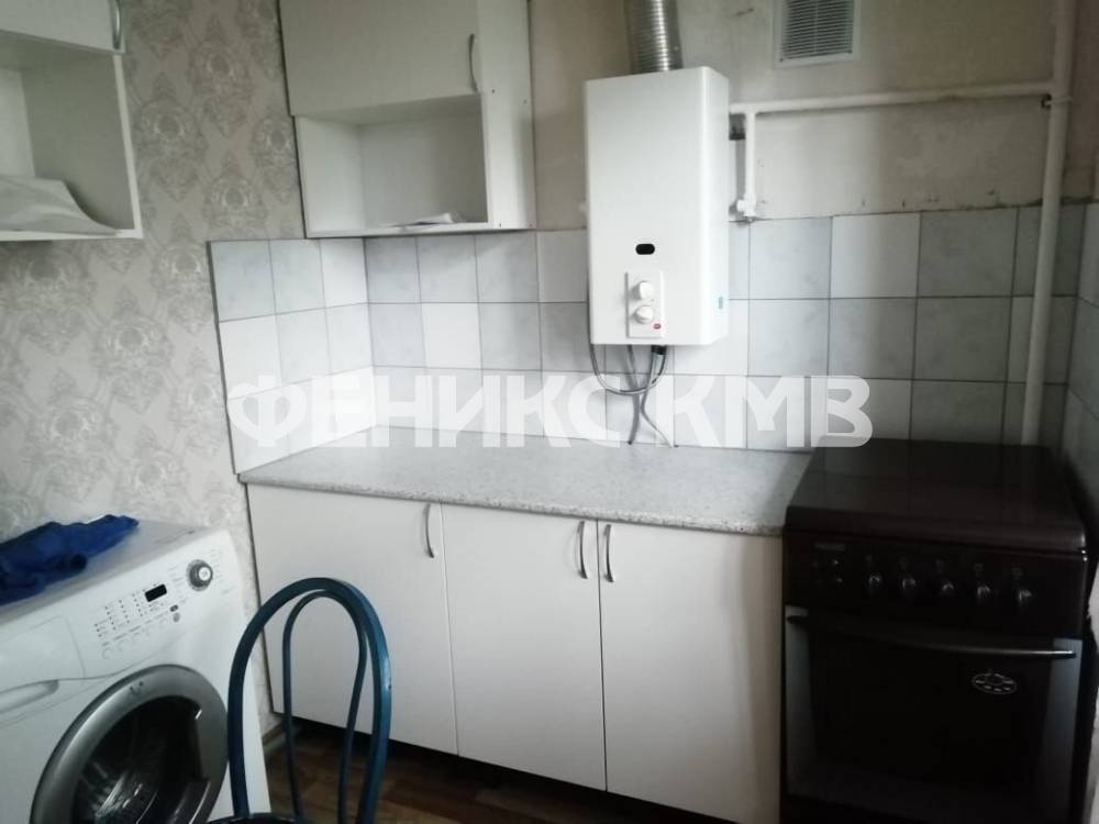 photo_5470075811840257316_y