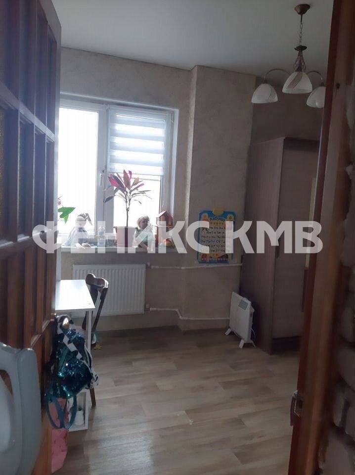 photo_5246903753452419759_y